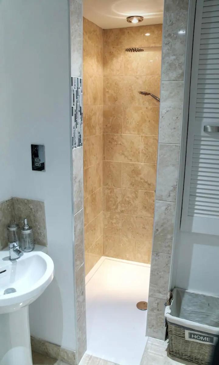 Queensgate Holiday Apartment , Beverley With Parking Экстерьер фото