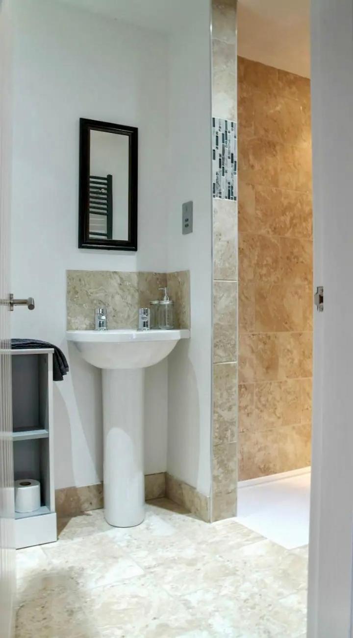 Queensgate Holiday Apartment , Beverley With Parking Экстерьер фото